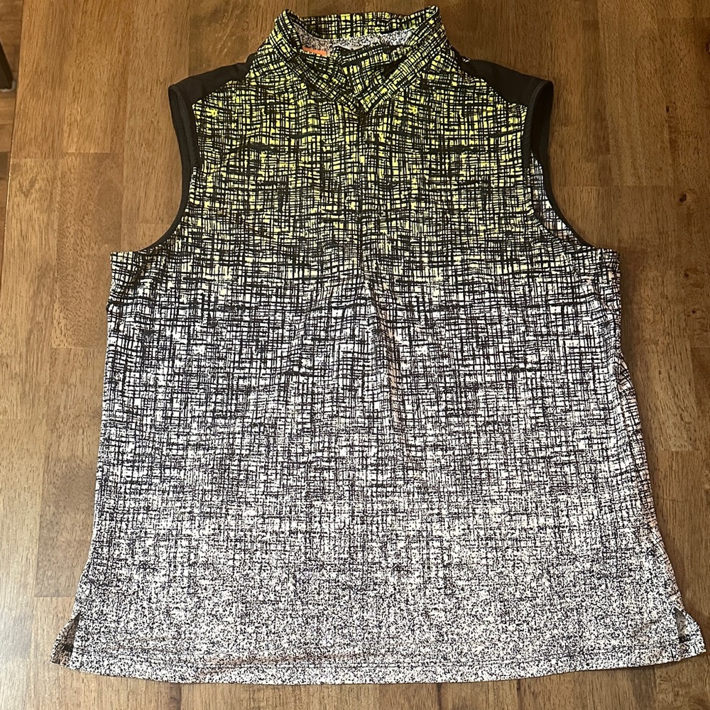 jamie sadock Sleeveless Golf Tank in Black, White & Neon Yellow. Size L